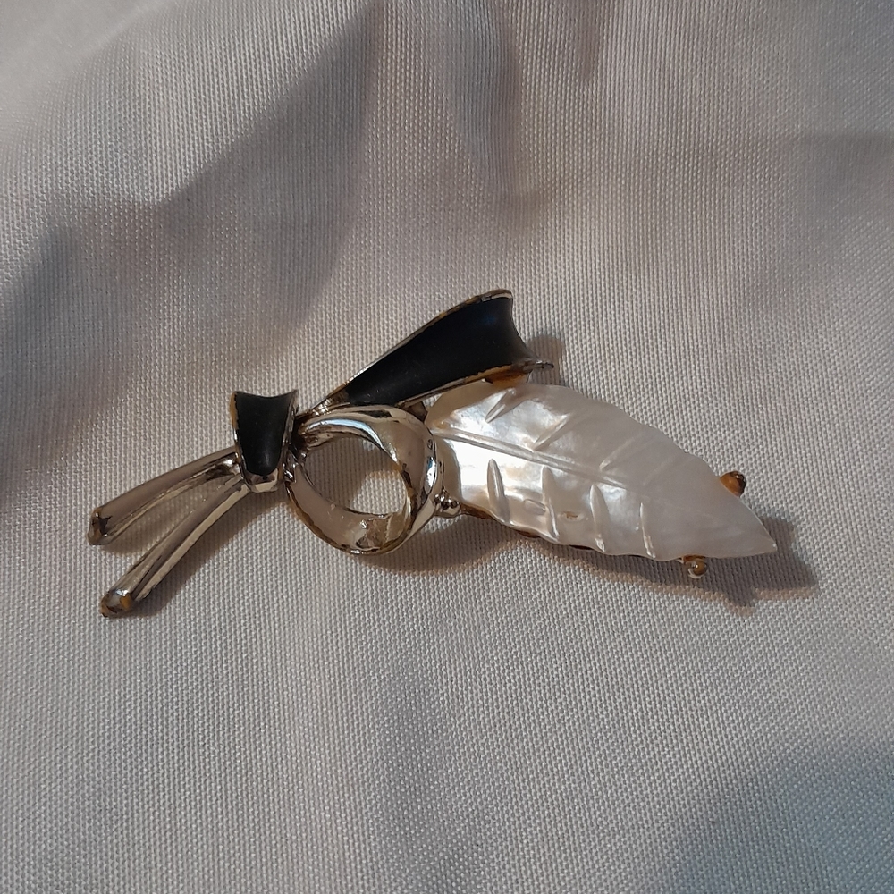 Leaf with branches Brooch Pin Estate Sale Collection